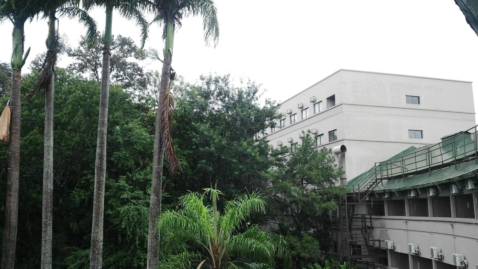 Hotel El Libertador ปูแอร์โตอีกวาซู ภายนอก รูปภาพ