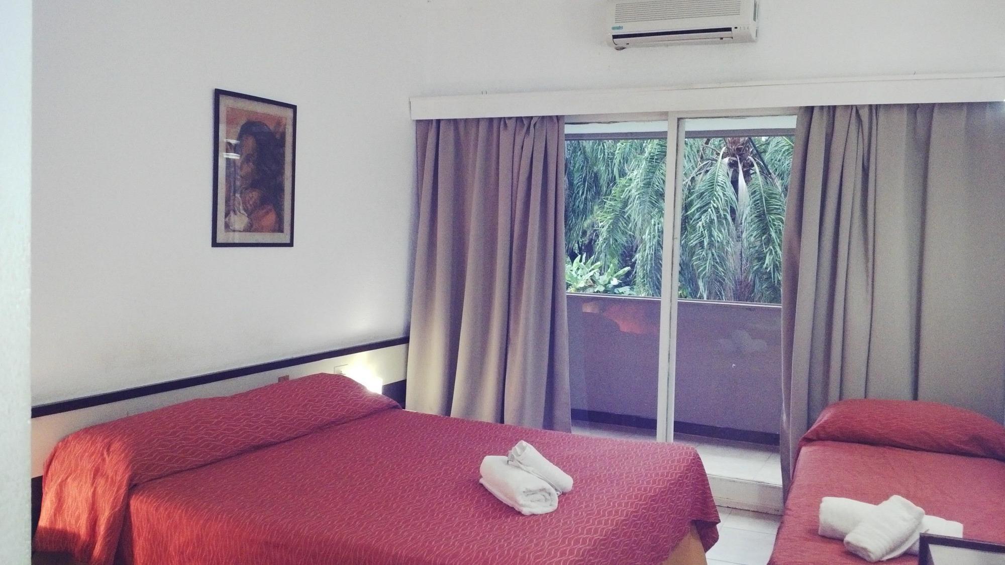 Hotel El Libertador ปูแอร์โตอีกวาซู ภายนอก รูปภาพ